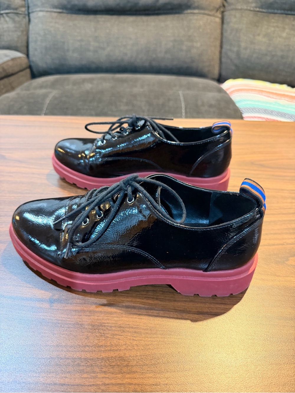 Mix No. 6 Black Patent Lace-Up loafers with burgundy Platform Sole size 9M